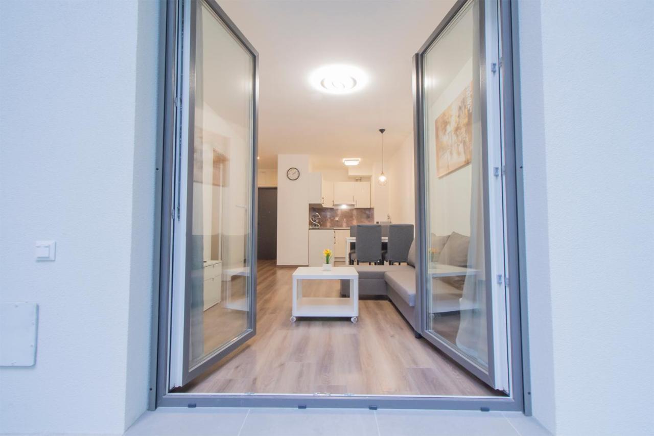 Corvin Modern Suite Budapest Exterior foto