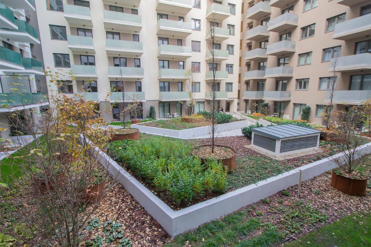 Corvin Modern Suite Budapest Exterior foto